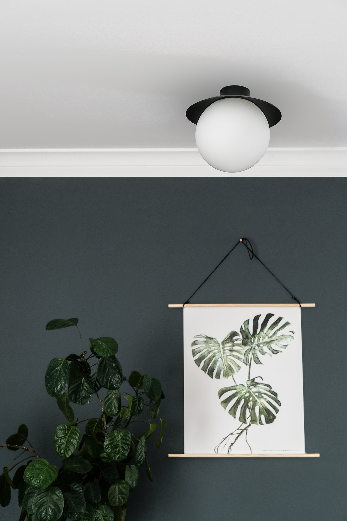 Kuul C loftslampe sort