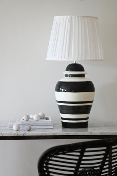 Lampfot Ming Royal Black Stripe