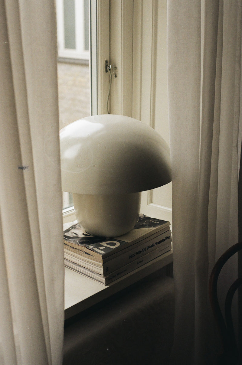 Carl-Johan vit liten - bordslampa