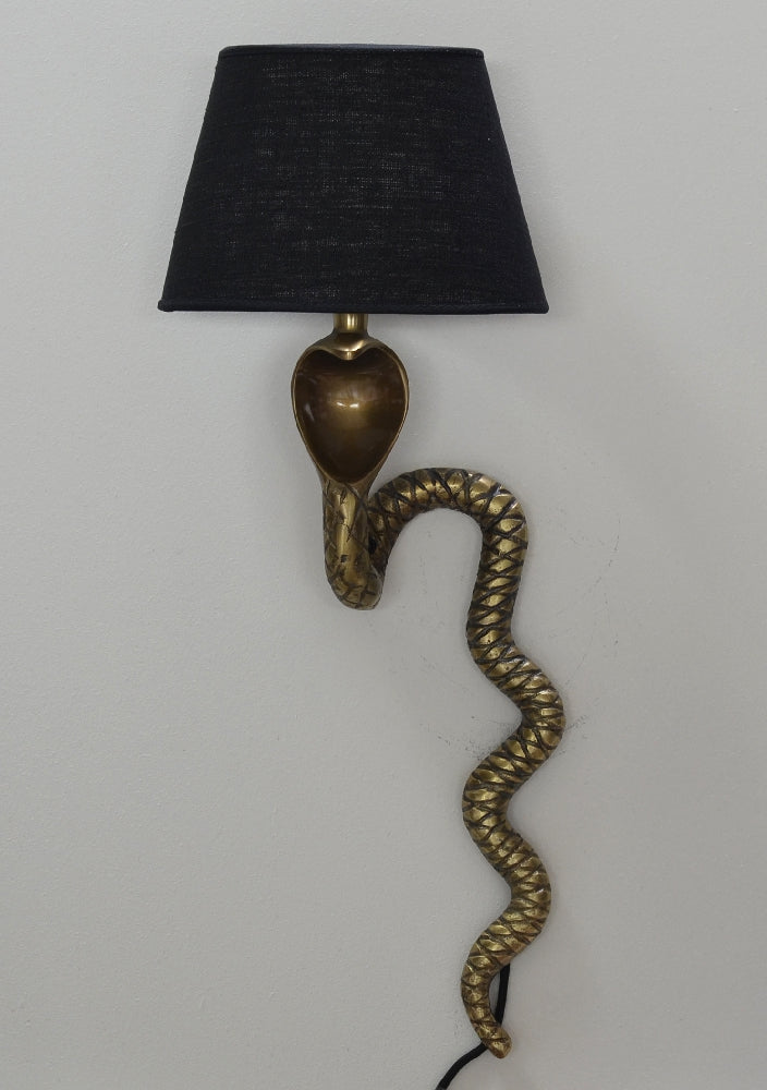 COBRA VÄGGLAMPA