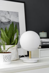 PLAAT ST BORDSLAMPA VIT/GULD