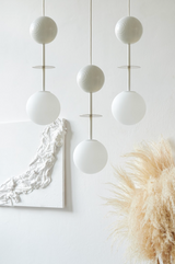 OIO A 3P White Triple Ceiling Lamp / Plafond med mässing