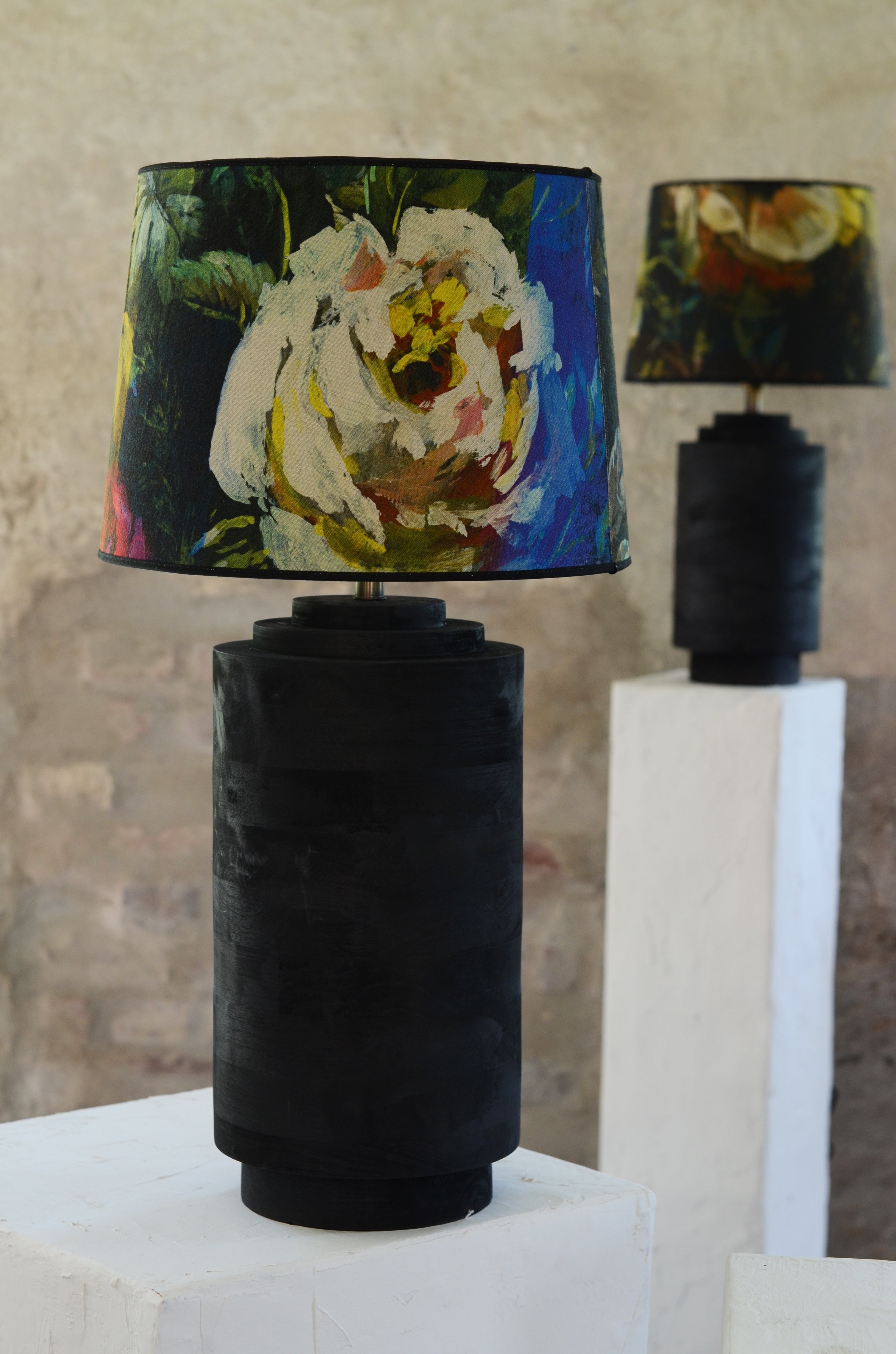COLUMNA LAMPFOT M ANTIK SVART